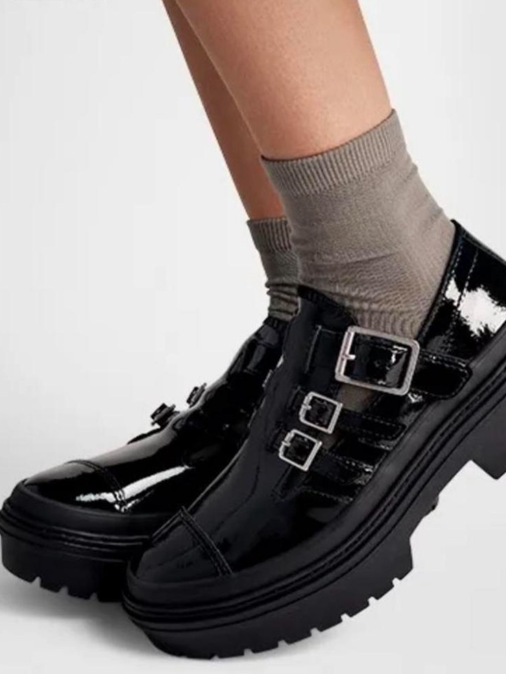 NWOB Converse Chuck Taylor Black Patent leather Platform Mary Jane Oxfords